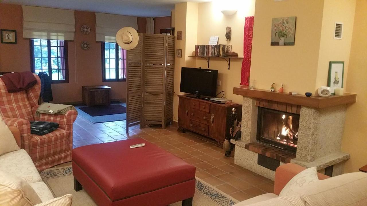 Вилла A Casa Do Buxo Ногейра-де-Рамуин Экстерьер фото